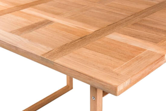 Wicker table 113x93 cm