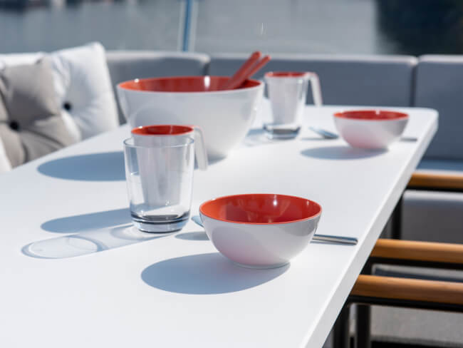 Melamine servies en kunststof glazen onderhouden